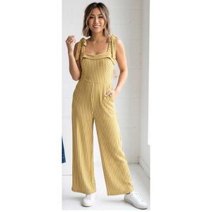 🍋 Flying Tomato Striped Tie-Shoulder Jumpsuit ✨ Size L
